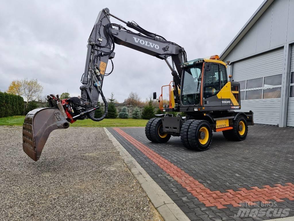 Volvo EWR 150 E Pelle sur pneus