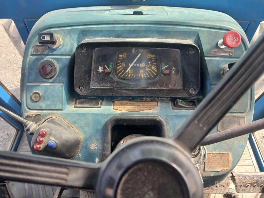 Ford 5610 Farmal Tracteur