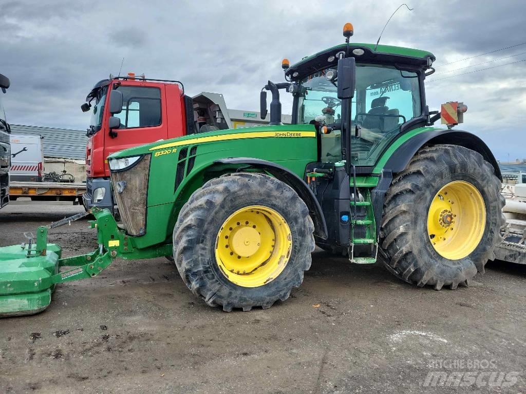 John Deere 8320 R Tracteur