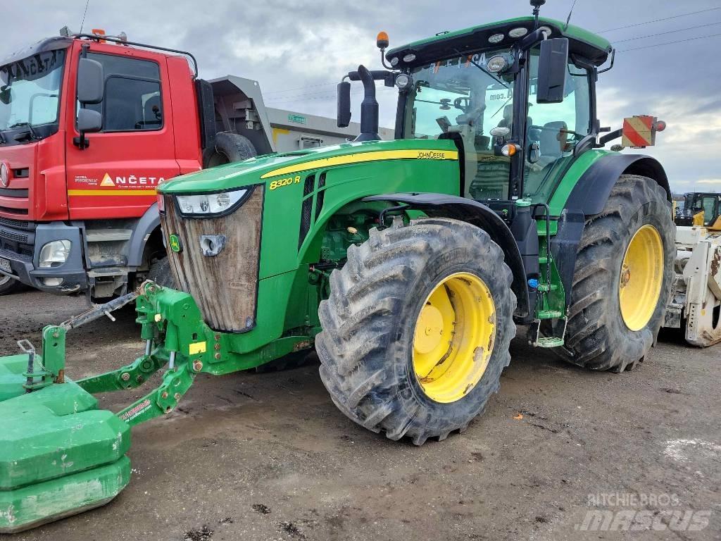 John Deere 8320 R Tracteur