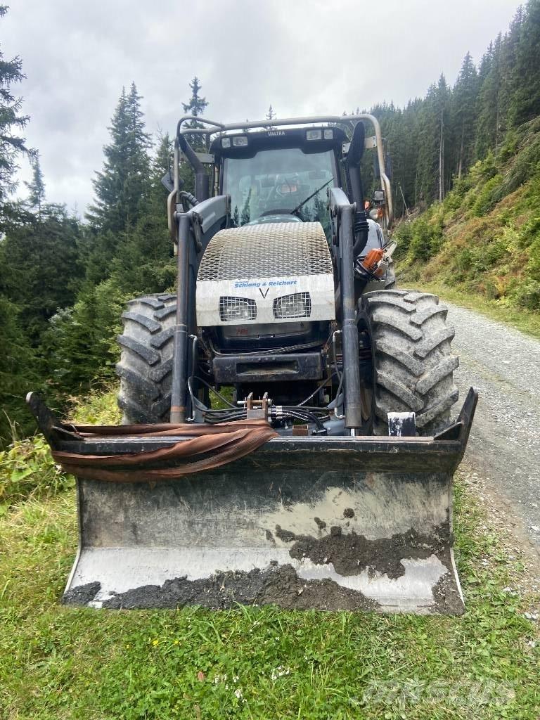 Valtra T 162 Tracteurs forestiers