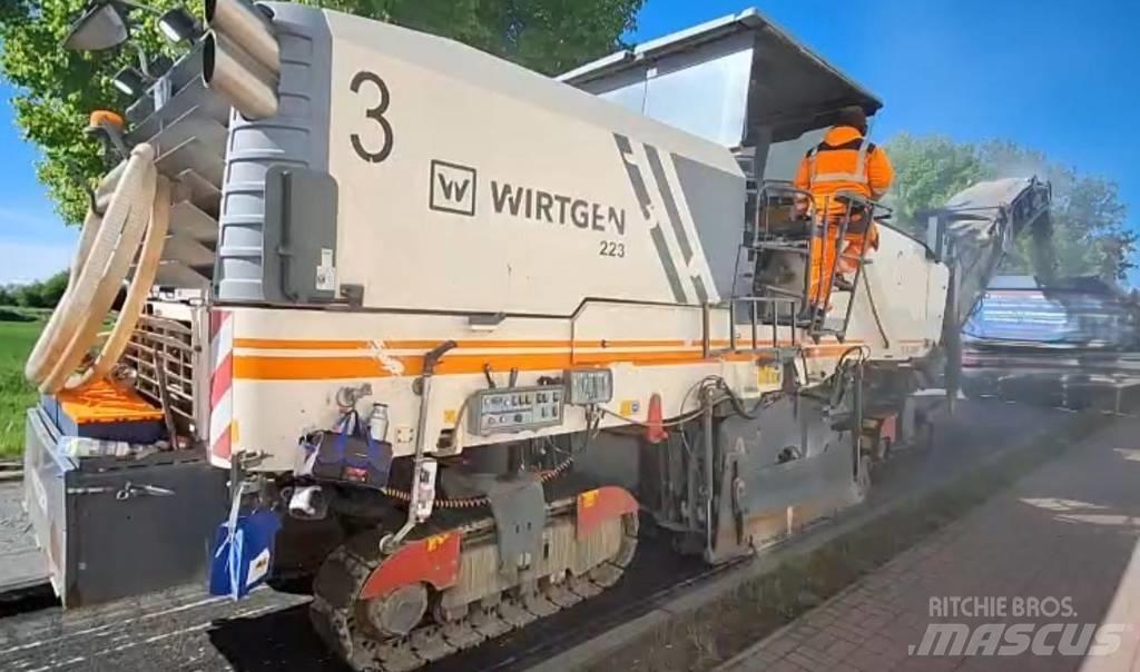 Wirtgen W 220 Fraiseuse à froid