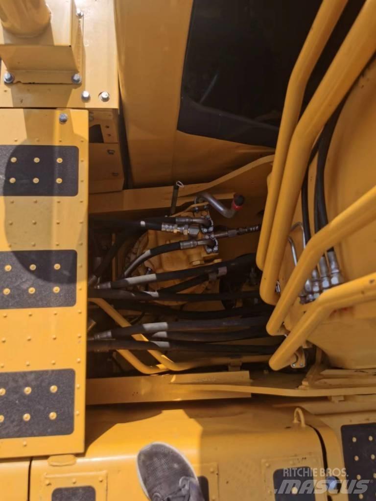 Komatsu PC 200 Pelle sur chenilles