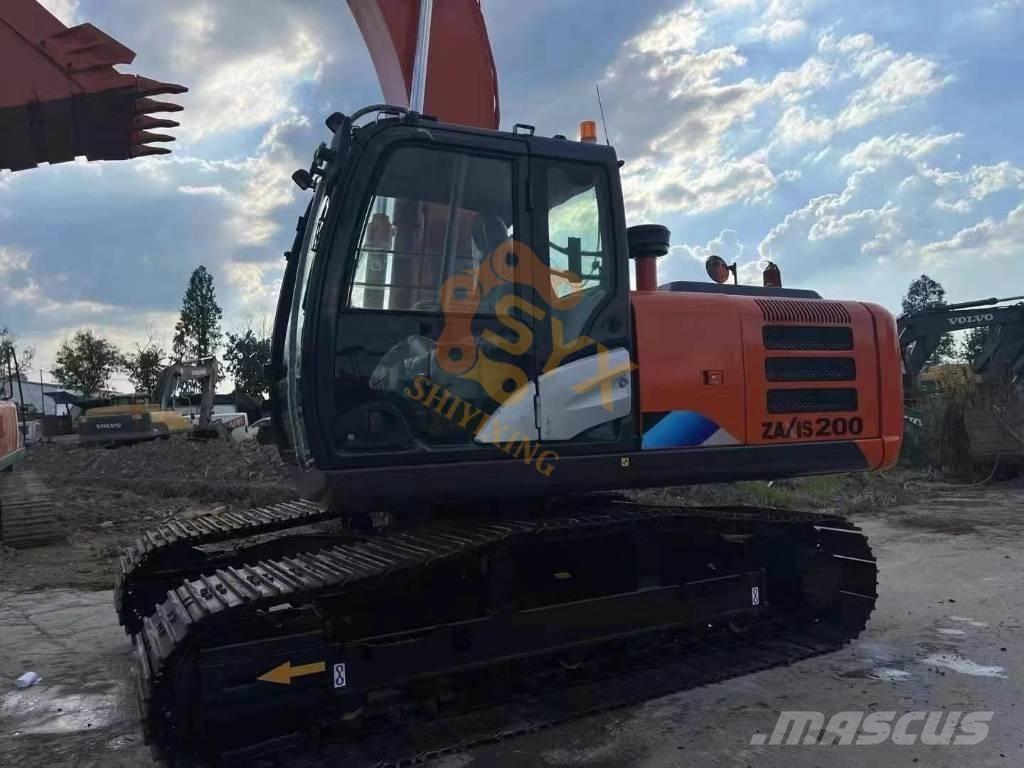 Hitachi ZX200-5G Pelle sur chenilles