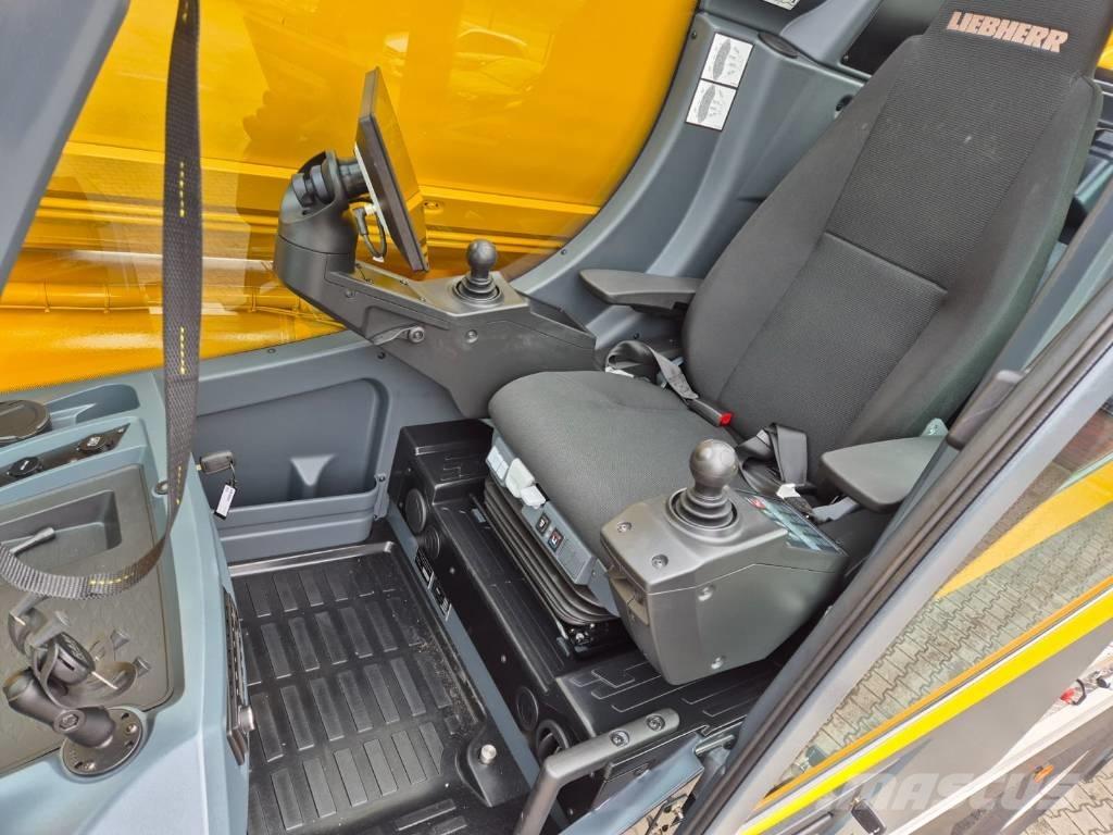 Liebherr LTM1300-6.4 Grues tout terrain