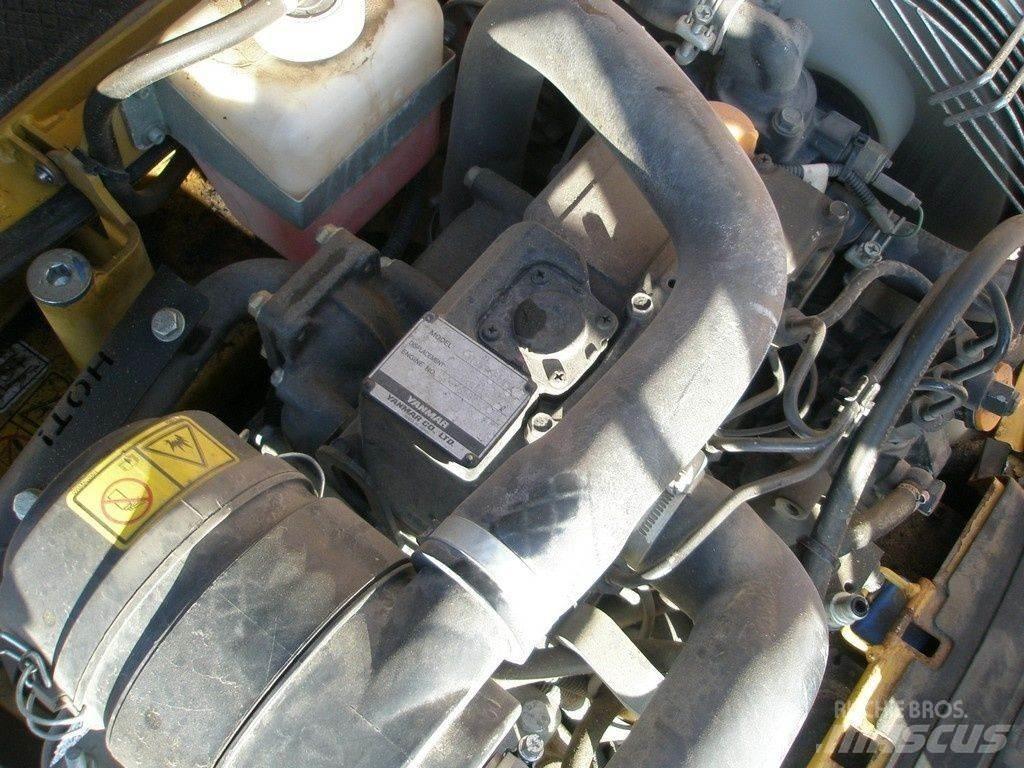 CAT 300.9 Mini pelle < 7t