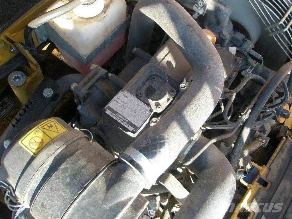 CAT 300.9 Mini pelle < 7t