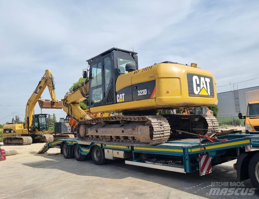CAT 323 D L Pelle sur chenilles