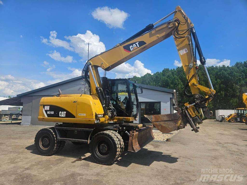 CAT M 316 D Pelle sur pneus