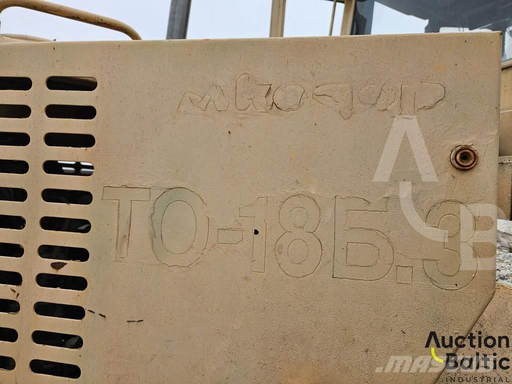 Amkodor TO-18.B3 Chargeuse sur pneus