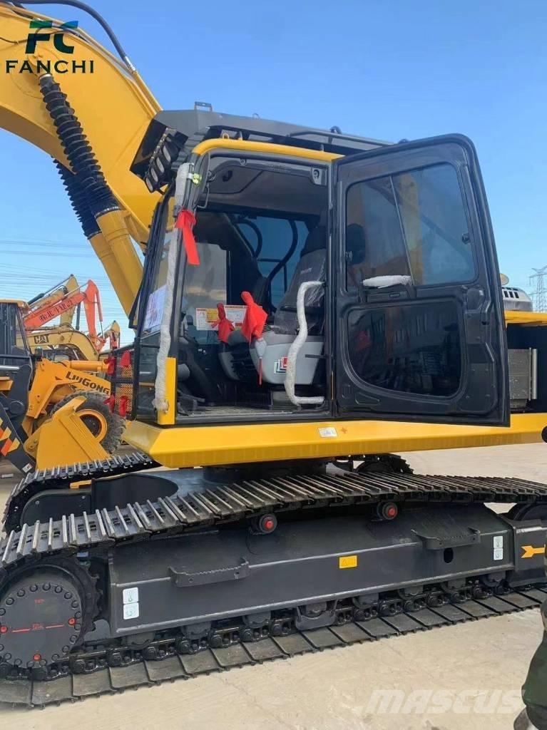 Komatsu PC 210 Mini pelle < 7t