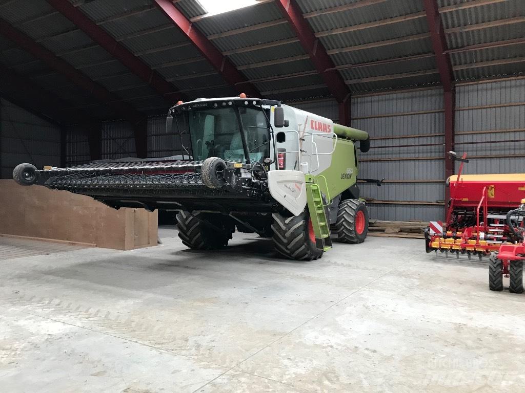 CLAAS Lexion 650 Moissonneuse batteuse