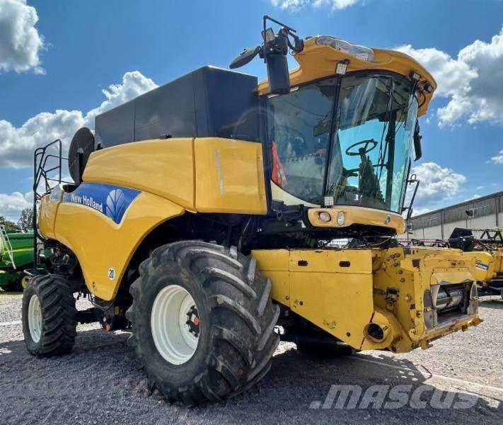 New Holland CR 980 Moissonneuse batteuse