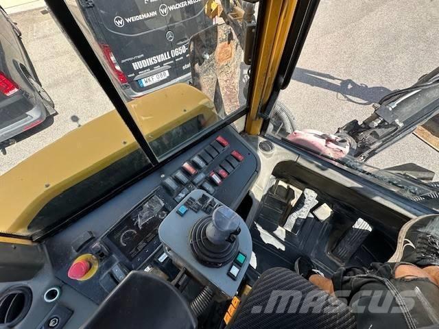 Huddig 1260B City Tractopelle