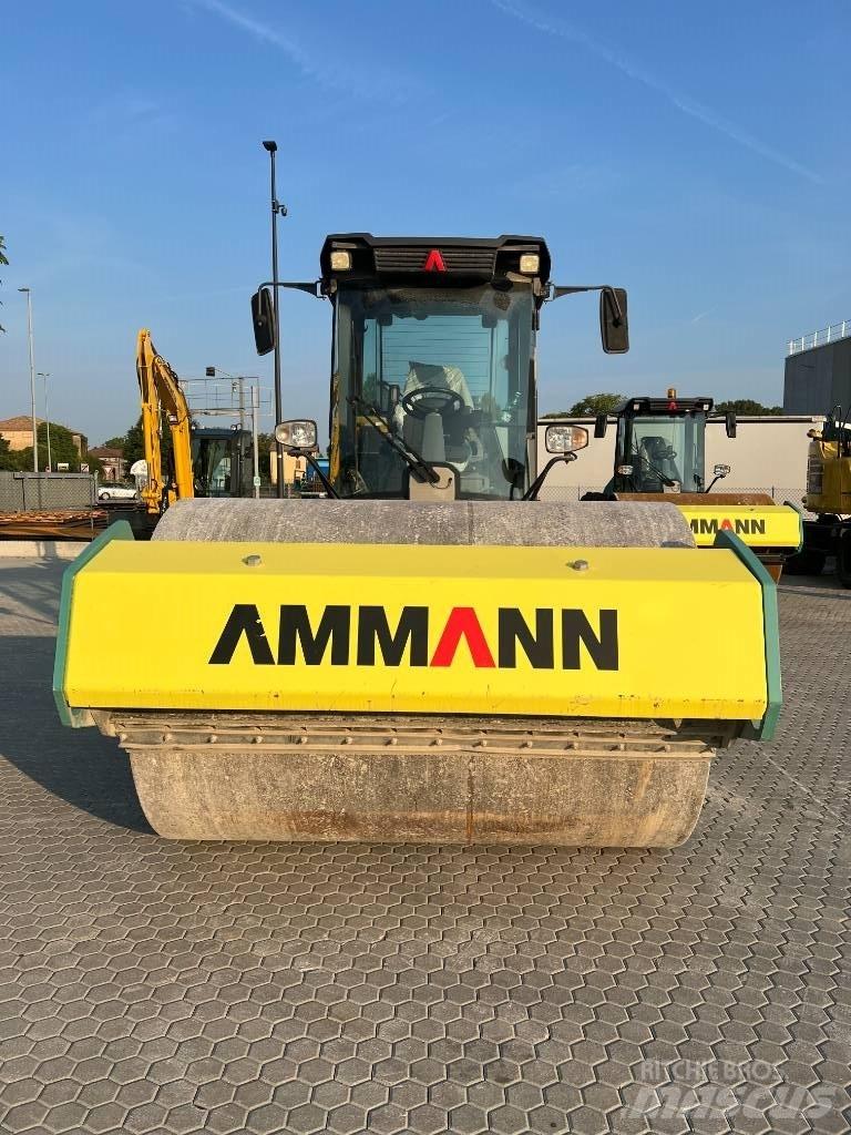 Ammann ARS 130 Rouleaux à pneumatiques