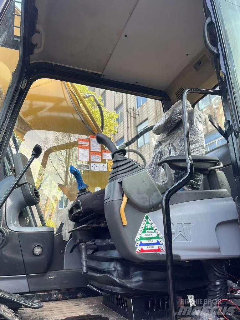 CAT 325 D Pelle sur chenilles