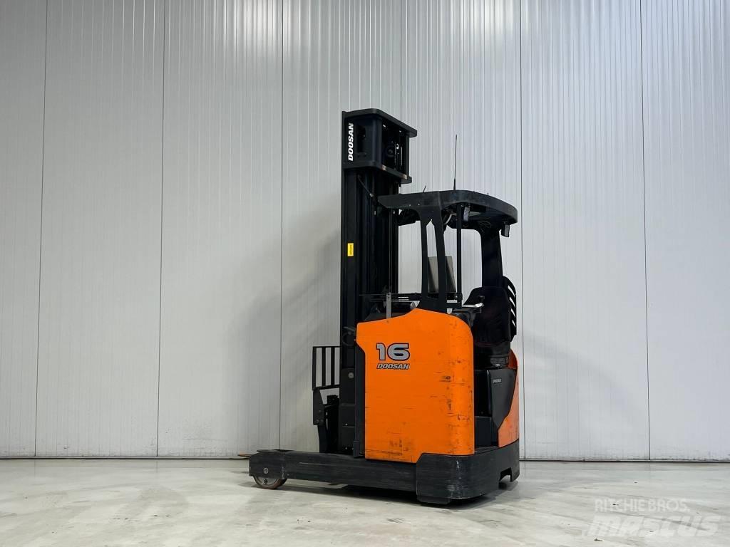 Doosan BR16JW-7 PLUS Chariot à mât rétractable