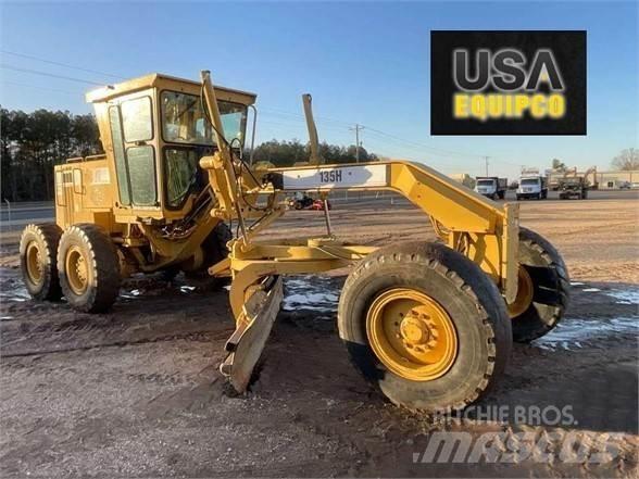 CAT 135H Niveleuse