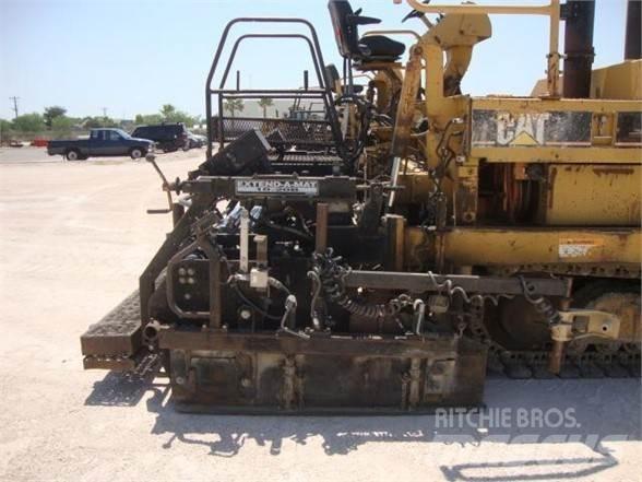 CAT AP-1050B Finisseur