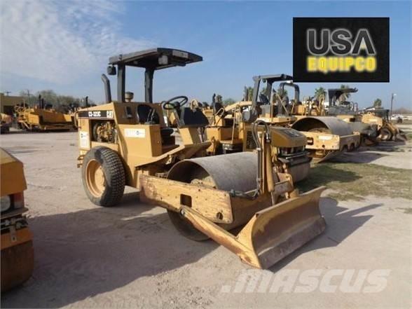 CAT CS-323C Rouleaux monocylindre