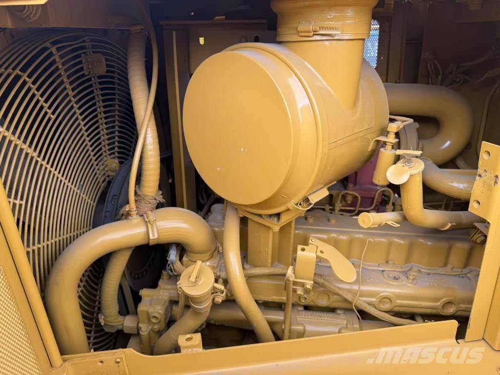 CAT D 6 R Bouteurs sur chenilles