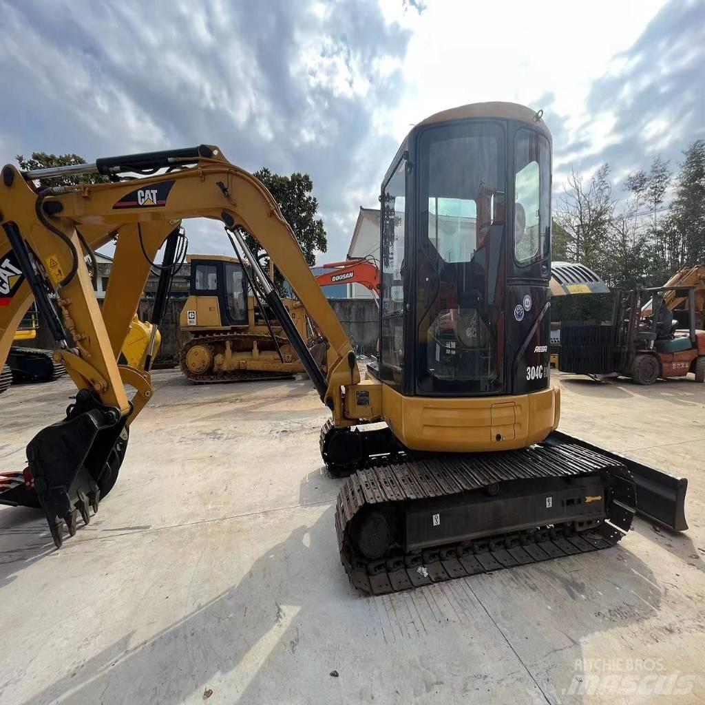 CAT 304 C Mini pelle < 7t