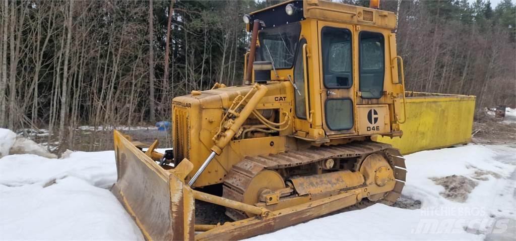CAT D4E Bouteurs sur chenilles