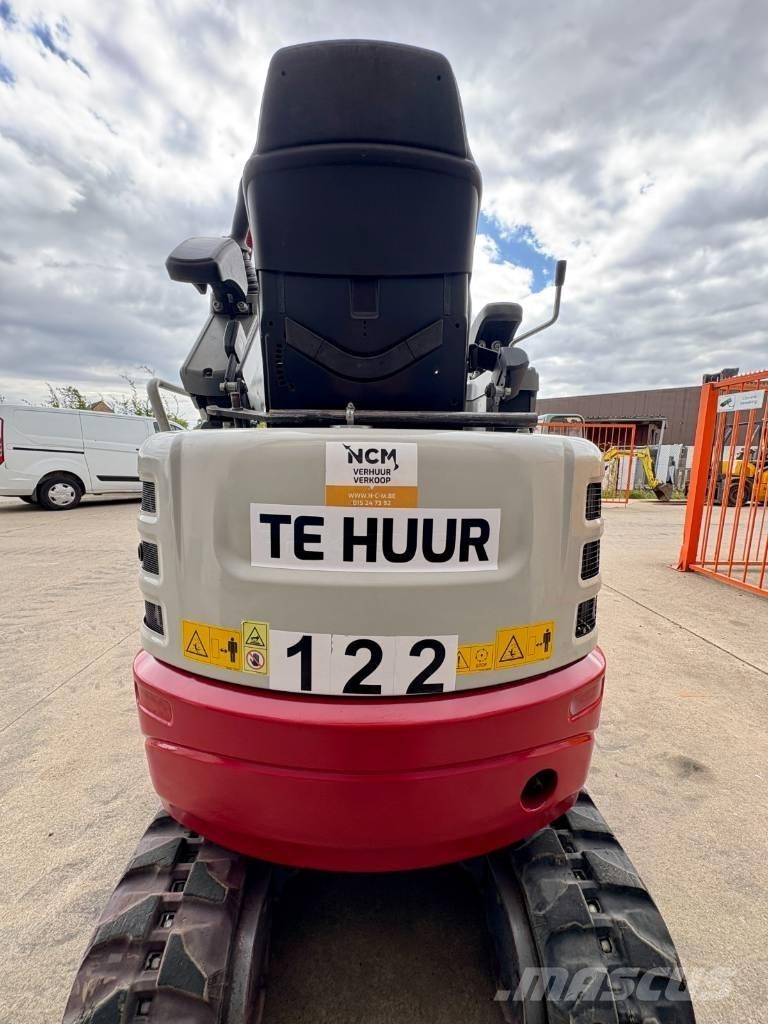 Takeuchi TB 217 R Mini pelle < 7t