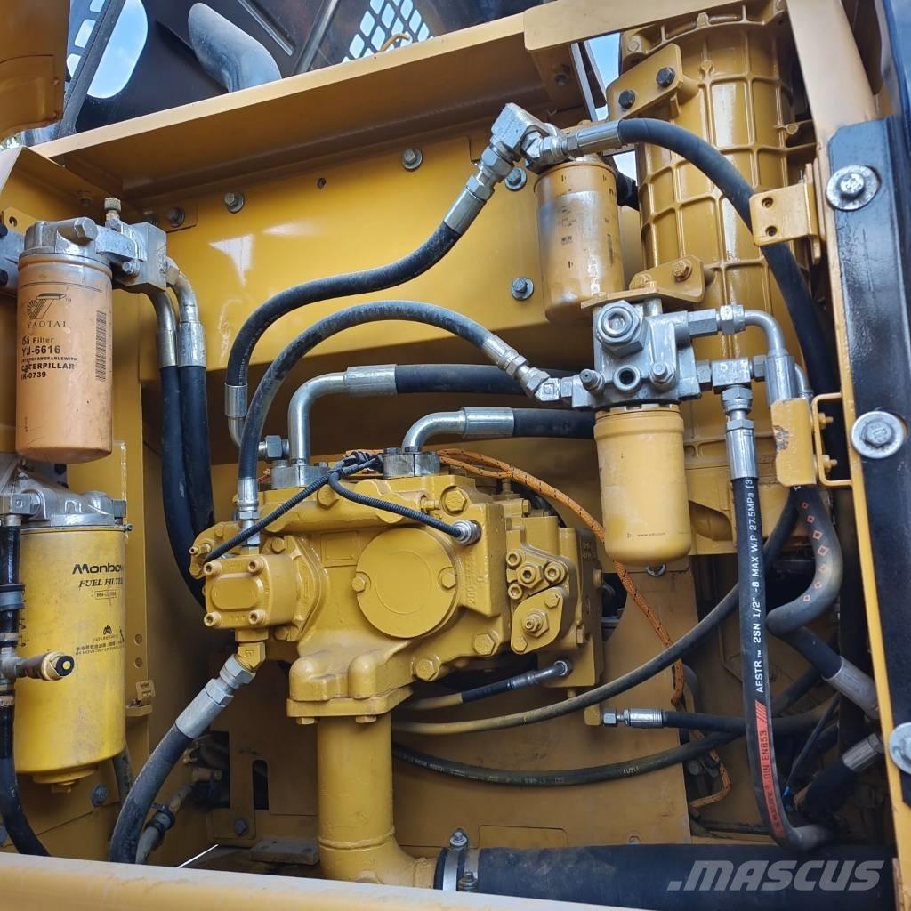 CAT 320 D Pelle sur chenilles
