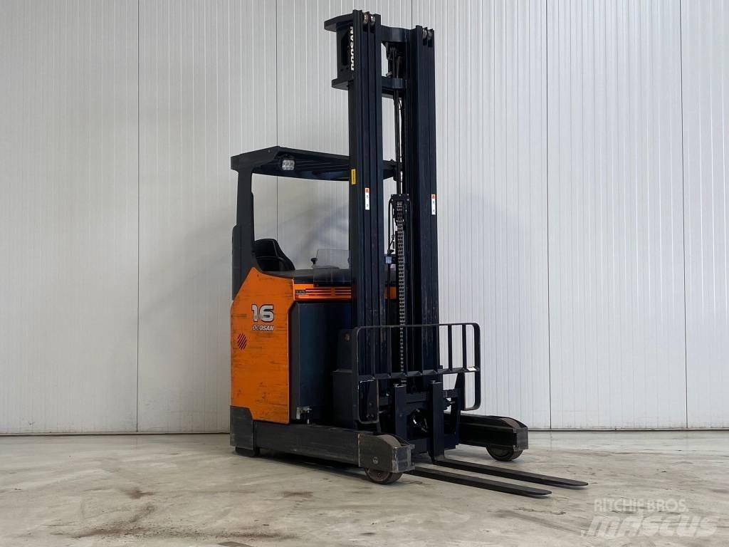 Doosan BR16JW- 7 PLUS Chariot à mât rétractable