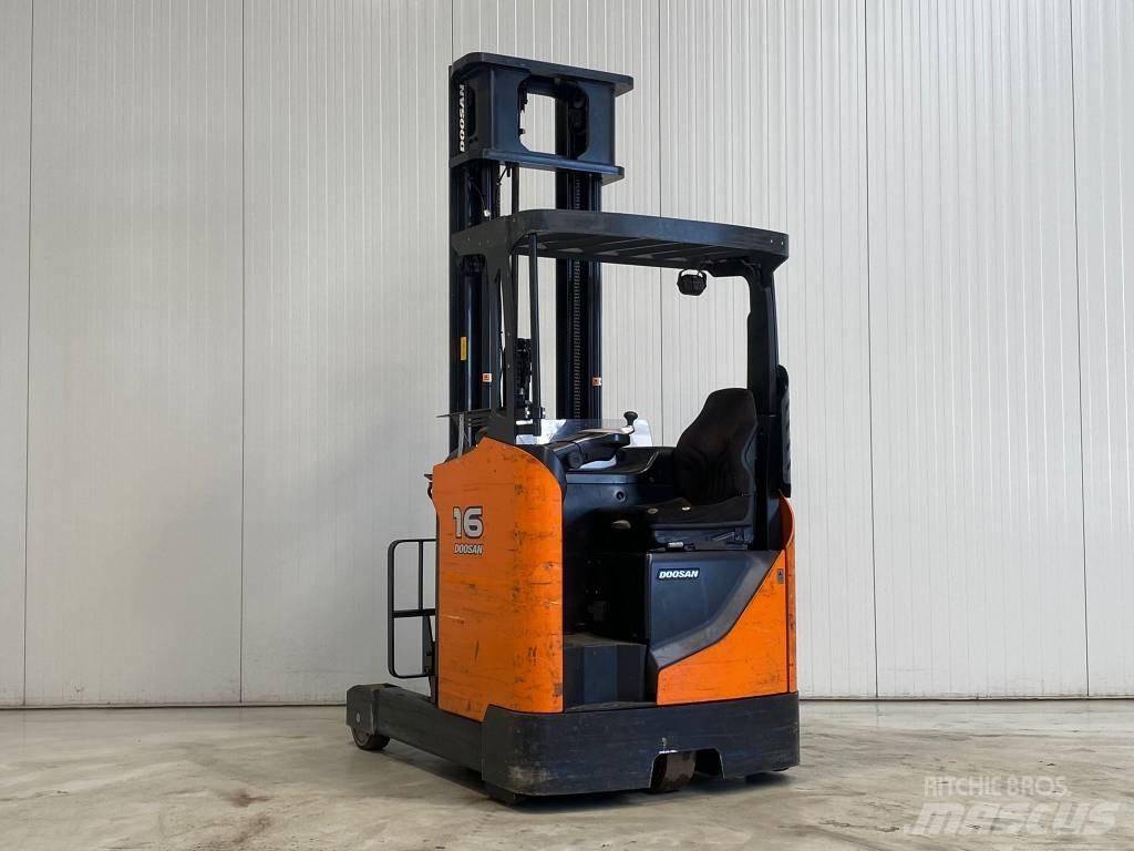 Doosan BR16JW- 7 PLUS Chariot à mât rétractable