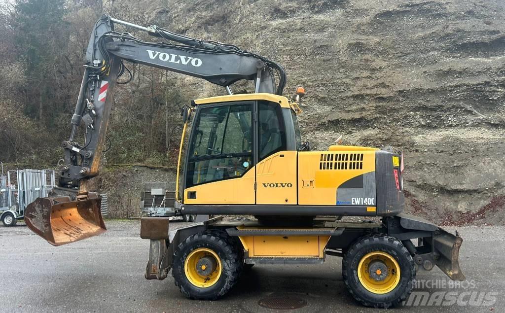 Volvo EW 140 C Pelle sur pneus