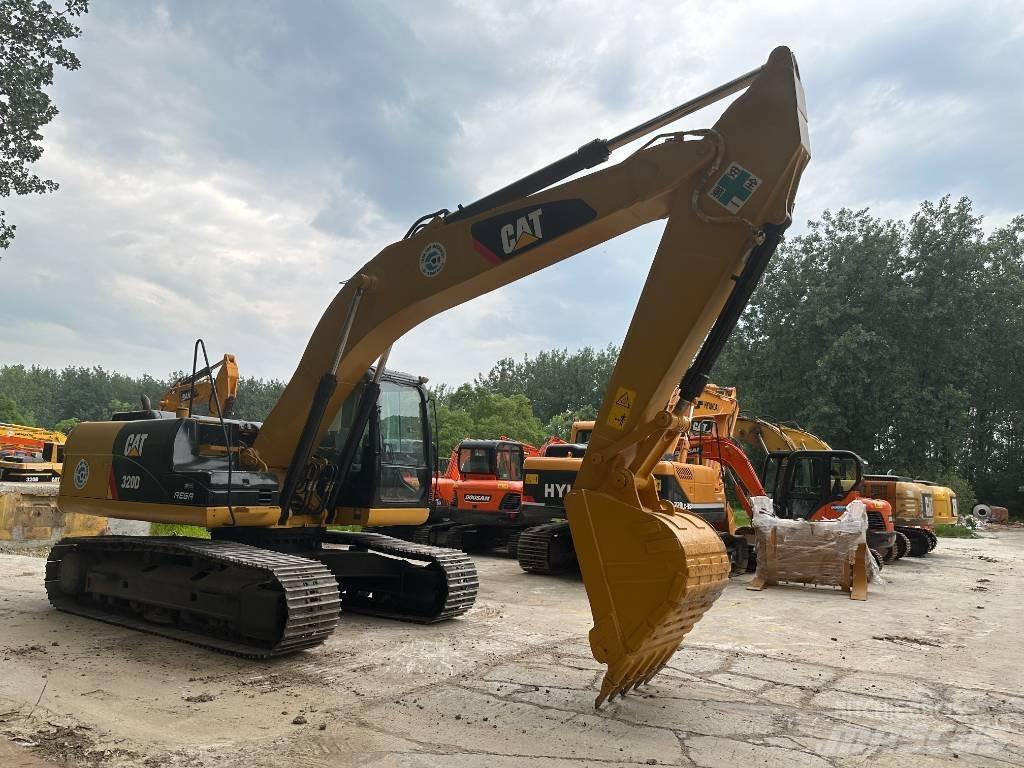 CAT 320D Pelle sur chenilles