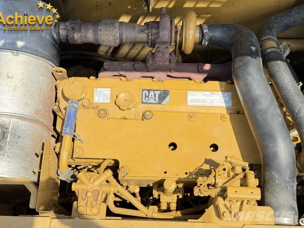 CAT 320 D2 Pelle sur chenilles