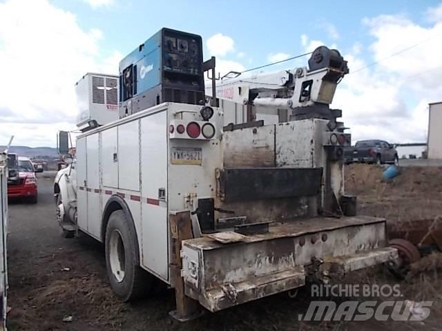 Ford 750 XLT Autre camion