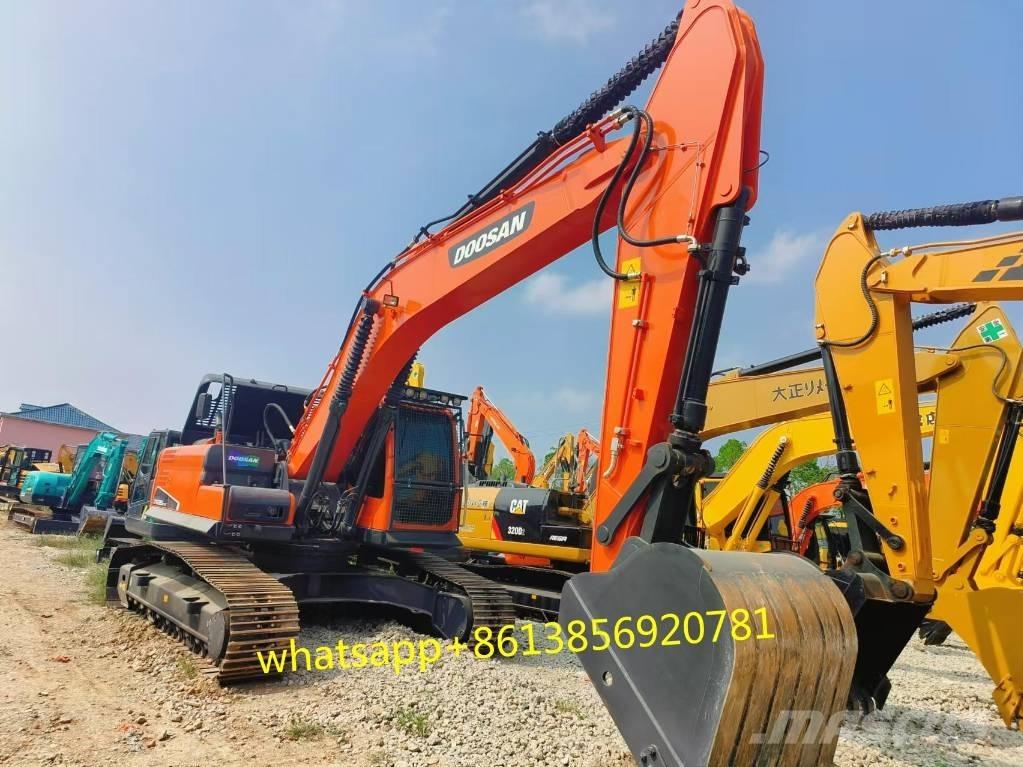 Doosan DX 225 Pelle sur chenilles