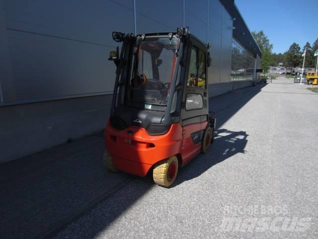Linde E 30 Chariots élévateurs électriques