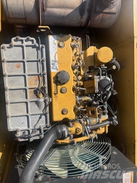 CAT 317 B L Pelle sur chenilles