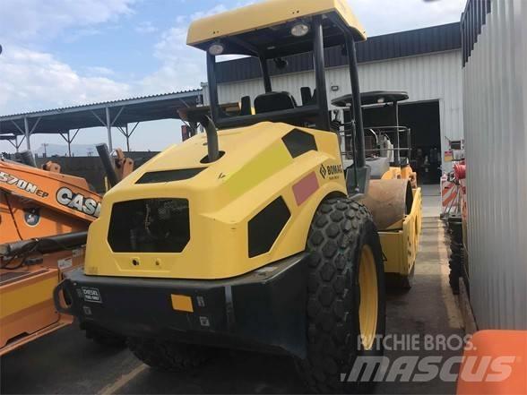 Bomag BW177D-5 Rouleaux monocylindre