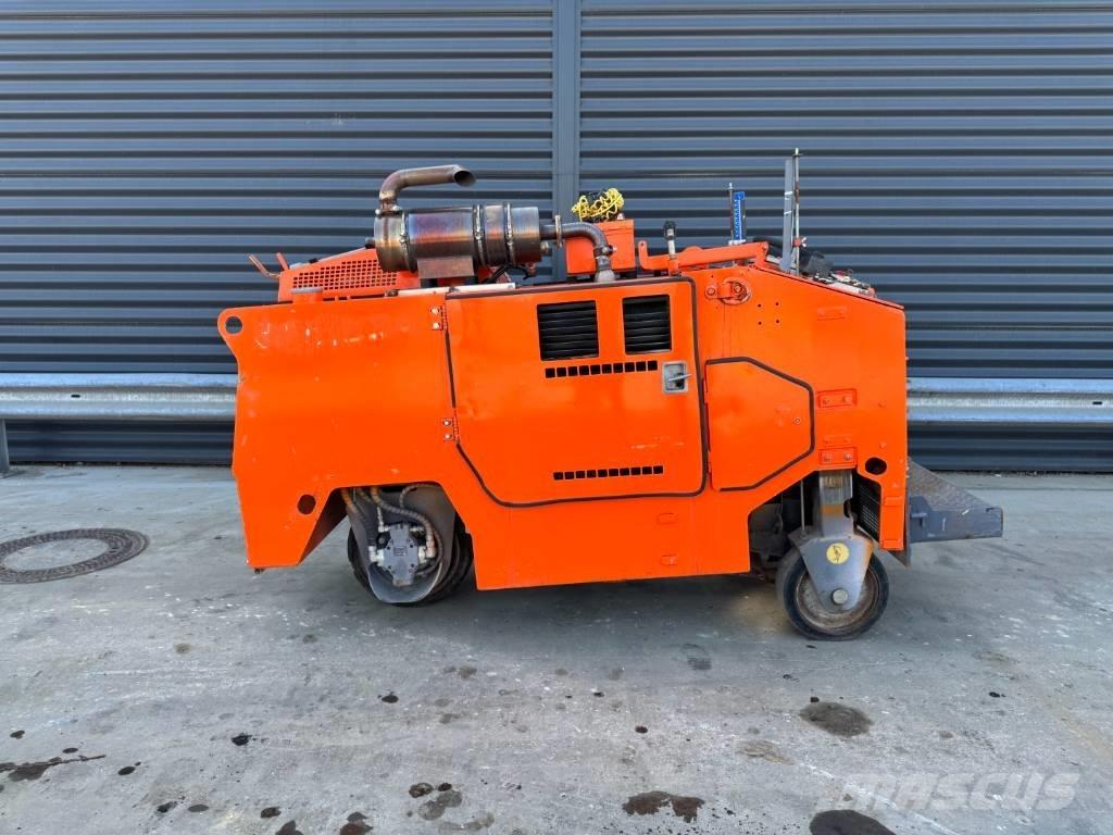 Wirtgen W 350 Fraiseuse à froid