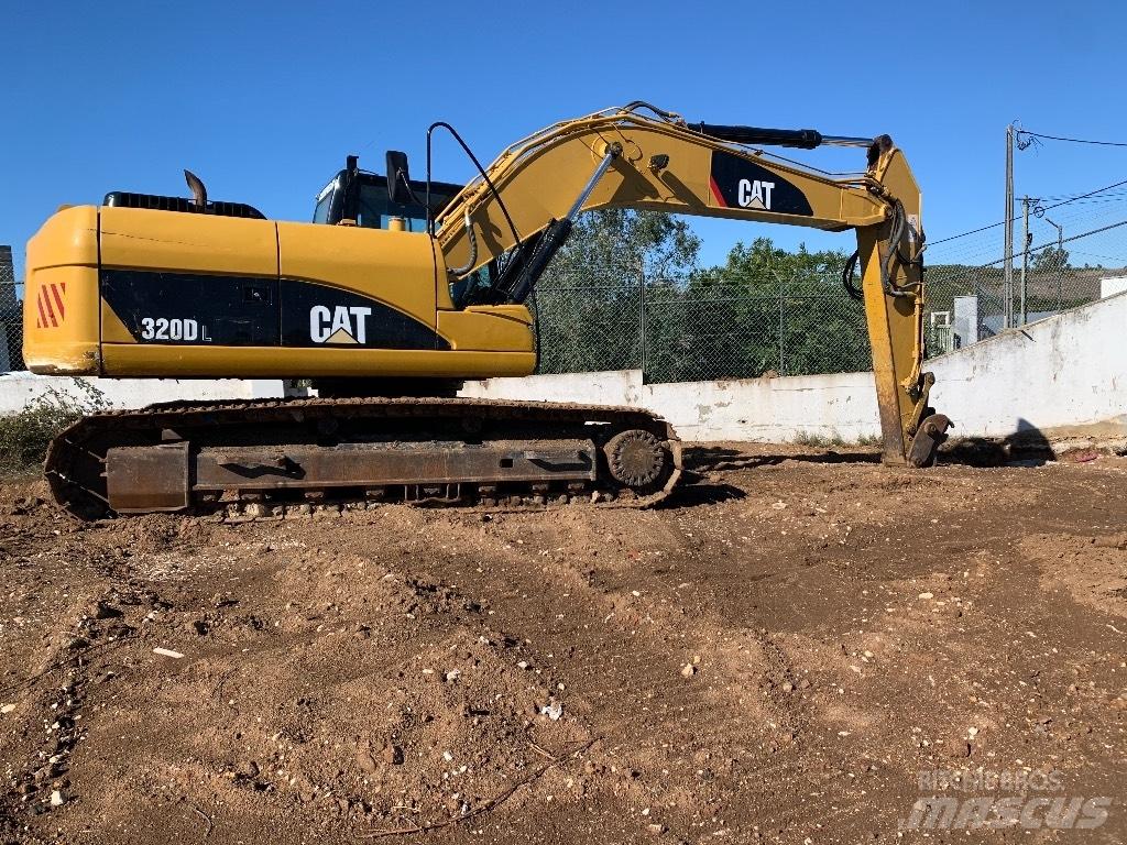CAT 320 D L Pelle sur chenilles
