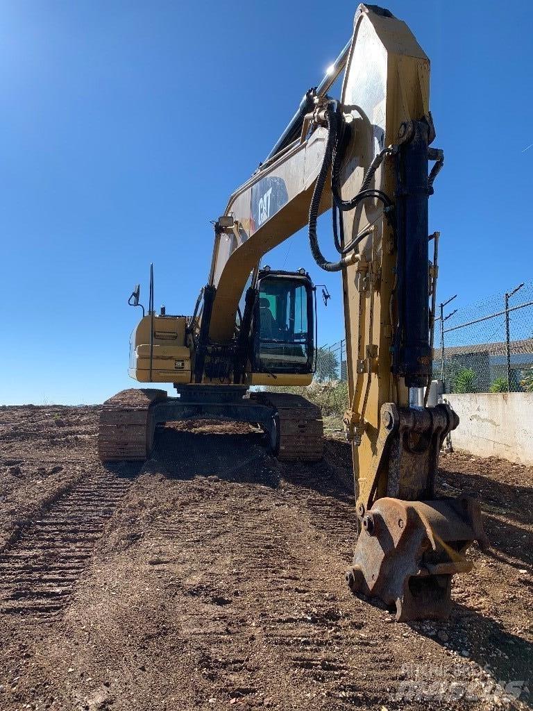 CAT 320 D L Pelle sur chenilles