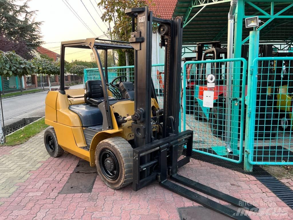 CAT DP 45 N V-3549 Chariots diesel