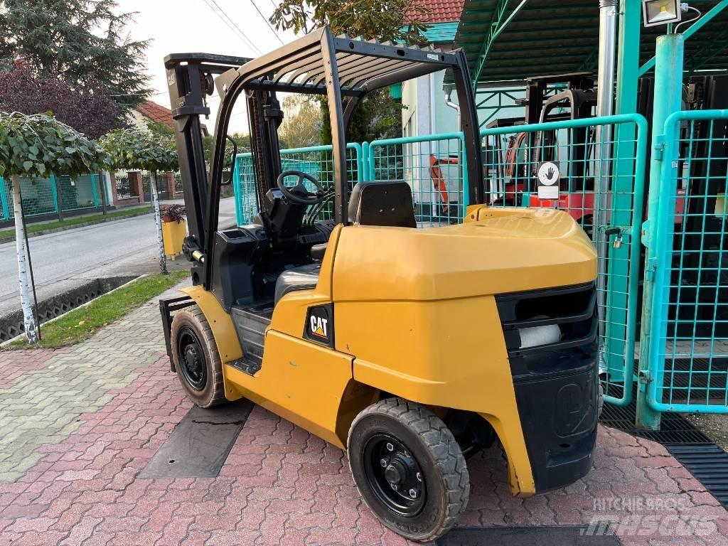 CAT DP 45 N V-3549 Chariots diesel
