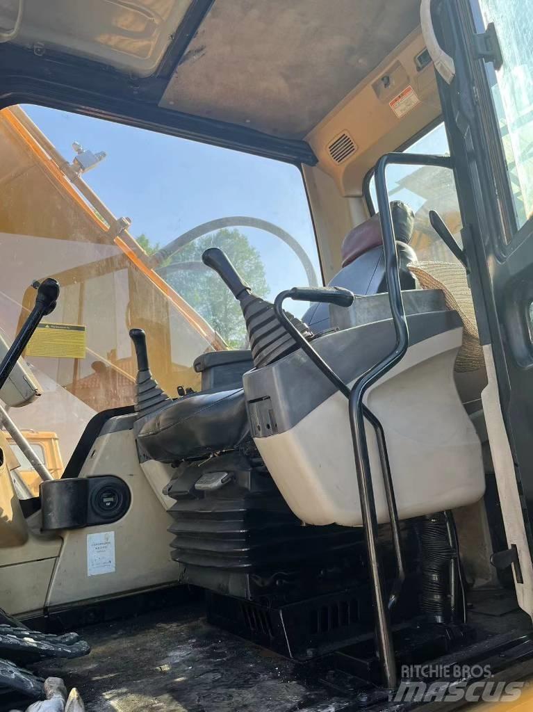 CAT 320 C L Pelle sur chenilles