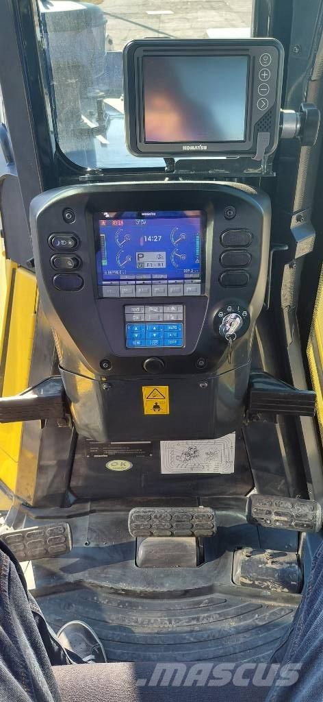 Komatsu D65EXi Bouteurs sur chenilles