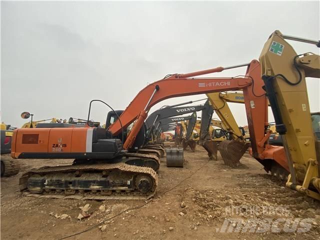 Hitachi ZX240G Pelle sur chenilles
