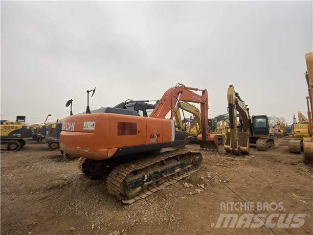 Hitachi ZX240G Pelle sur chenilles