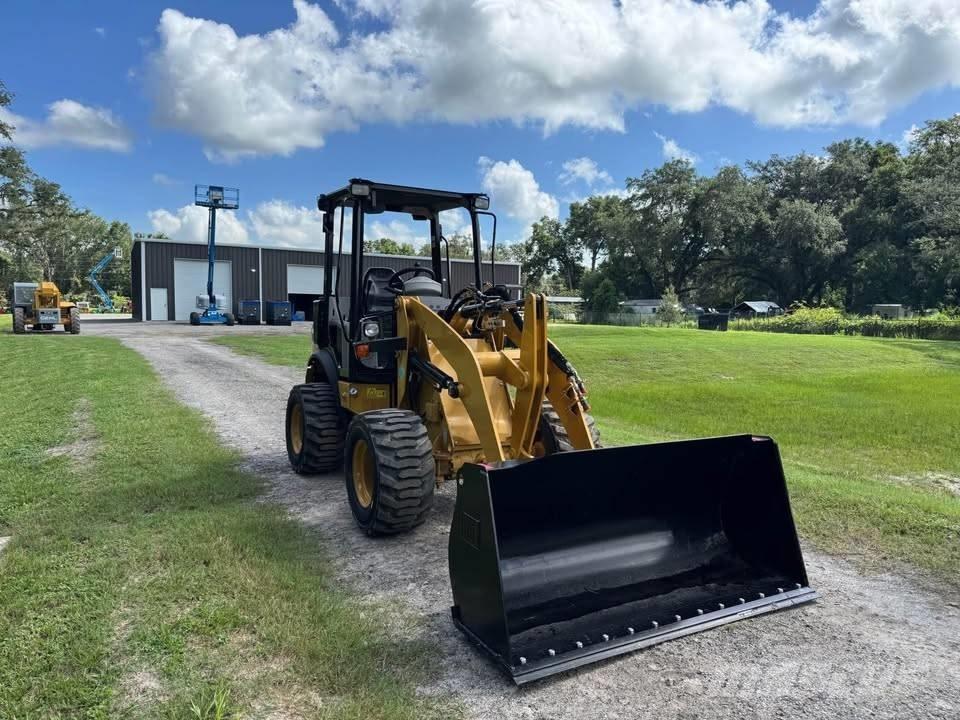 CAT 903 C2 Chargeuse sur pneus