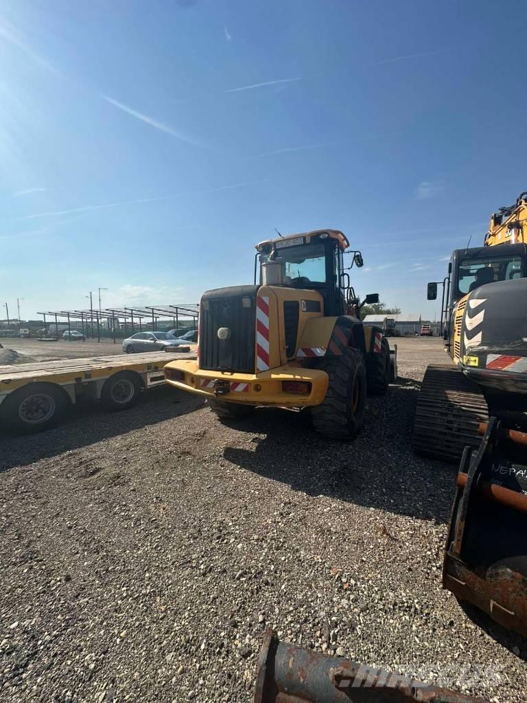 JCB 436 HT Chargeuse sur pneus